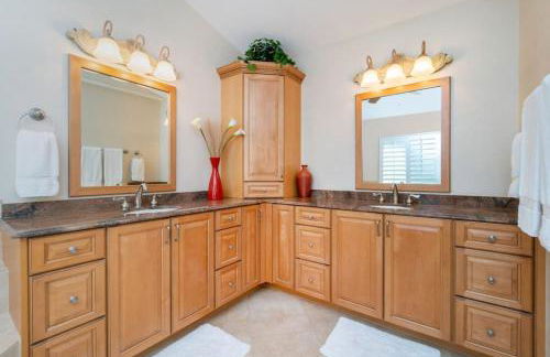 Villa Hibiscus-Waterfront-Free Heated Pool-Dock-Bikes-Other Amenities - Photo 39