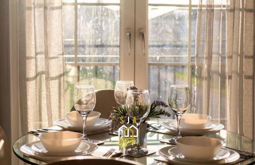 Mackie Residence - SJA Stays - 3 Bed Apartment with parking - Foto 40