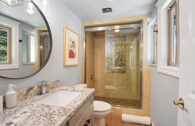 Alpine Chalet Nature Lovers Rejoice! Chic 4 BDR - Photo 25