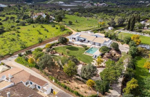 Luxurious 4Bedroom Villa Retreat by Lisbeyond - Foto 54