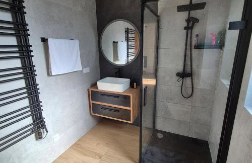 Dom pod lasem - Photo 17