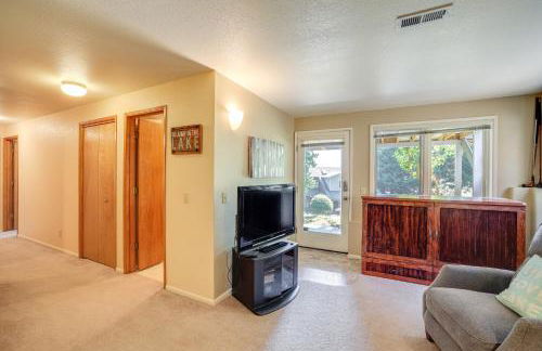 Sudden Valley Home about 1 Block to Lake Whatcom! - Foto 12