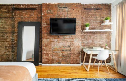 26-3A STUDIO Gramercy W D Outdoor Courtyard - Photo 7