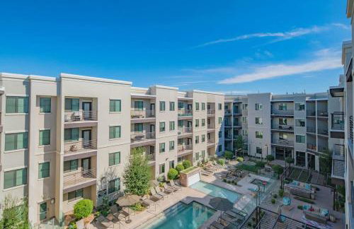 Bright 1BR Uptown Biltmore Gym Pool Parking WD - Foto 41