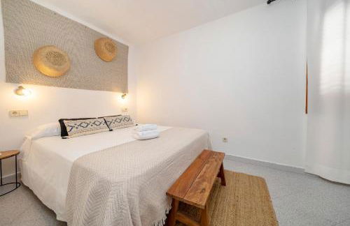 21 Sleeps Private Pool Villa & BBQ Near Barcelona - Foto 69