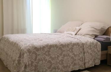 Apartment - zentrumsnah, eigener Parkplatz und großer Balkon ins Grüne - Foto 4