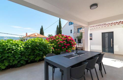 Maca Apartments & Suites with Heated pool near beach 50m - Foto 48