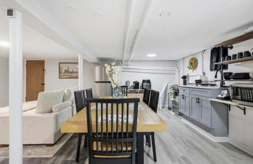 Airport Haven - Cozy 2BR Apt 5 Min Away - Foto 8