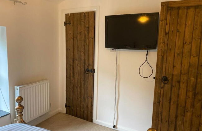 2-bed Cottage in in Welsh Valley Nr Swansea - Photo 10