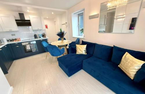 Award Winner of 2026 &2025 traveller & Best guest rated apartment, two bedroom, #1 Leeds city centres most central location, Great 180 degree views,balcony , PARKING onsite, Netflix & WiFi - Foto 46