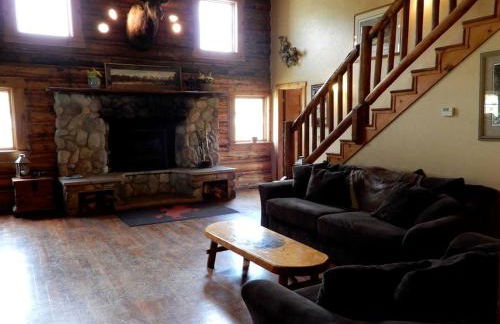 Historic Alpine Lodge Rental near Jackson Hole, Wyoming - Photo 8