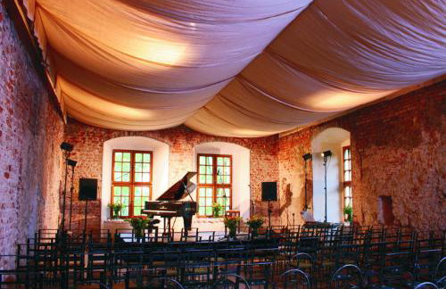 Zamek Korzkiew - Foto 16