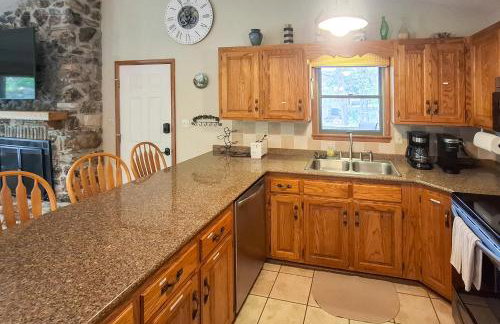 Boat Dock! Lakefront Group Getaway in Eldon - Photo 9