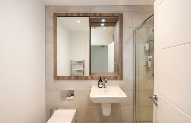 2 Bed 2 Bath Apt Close to Reigate Station - 2230 - Foto 5