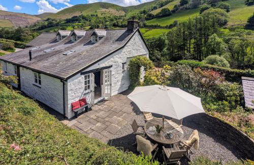 Ty'n Y Ffordd - Photo 1