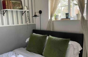 One bedroom Putney Village flat - Foto 3