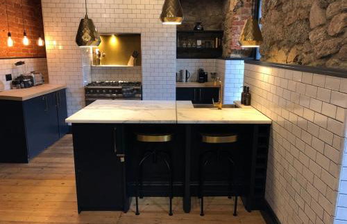 4 bedroom detached house in the heart of Chagford - Photo 3