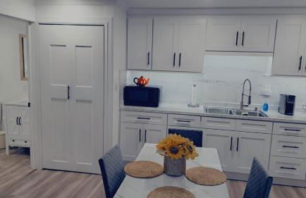 Country Blue Getaway by the Ranch Fields - Foto 35