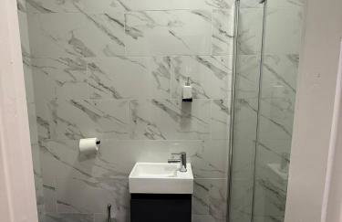 Cosy Six Bedroom House in Bedford Town - Foto 31