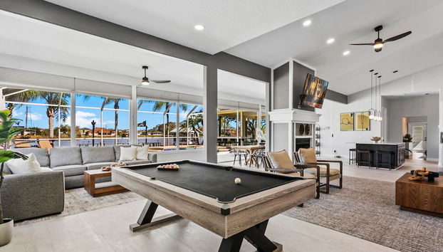 Luxe Waterfront Hideaway w Pool & Pirate Ship Dock - Foto 5, Interior