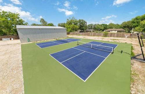 Pickleball-Basketball Oasis-Pool & Spacious Home - Photo 34