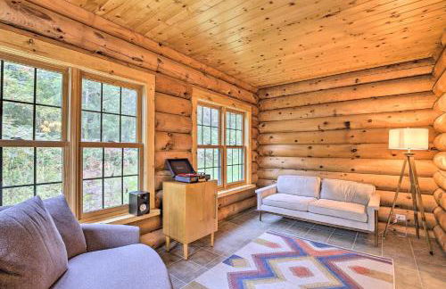 Splendid Family Cabin with Hot Tub and Grill! - Foto 14