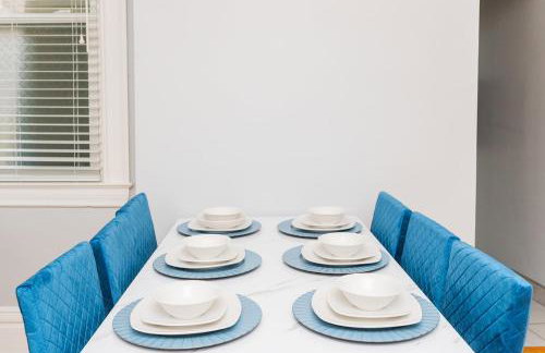 TWO town homes! 6 Bedrooms, 2 King beds, Walk to Eats - Foto 34