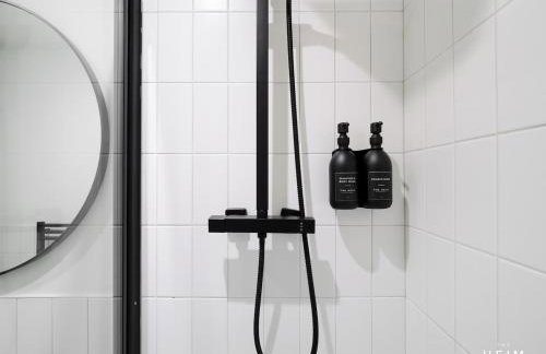 Herringbone at The Heim - Photo 15