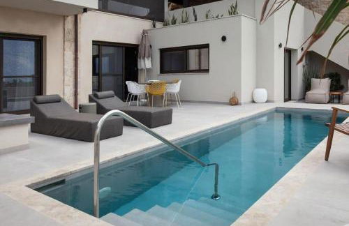 Orama Luxury Suite 3 Bedrooms with Private Pool - Foto 17