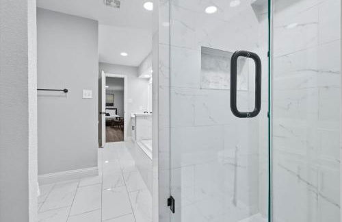 5BD Modern Farmhouse Retreat Sleeps 12 - Photo 42