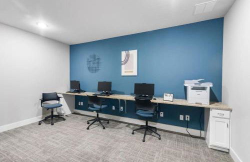 Luxe 1BR/1BA: Dive, Rest, Explore. Book Now! - Foto 40