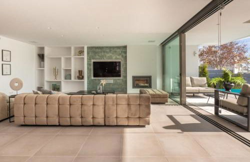 Modern Oasis: 4 Bedroom Villa in Ibiza City, 1263 - Foto 12