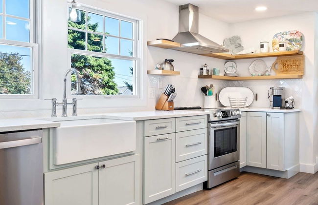 Beachwood Getaway Sleeps 10! - Photo 18