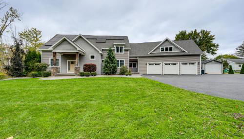 Steps From Oneida Lake Spacious Gem with Game Room! - Foto 3