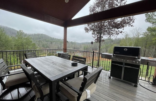 Nature lovers dream! Steps from fishing plus 140 acres of hiking! 4 Bedroom Home by RedAwning - Foto 29