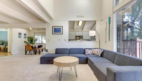 WFH-Friendly Retreat Less Than 1 Mi to Clear Lake! - Foto 5