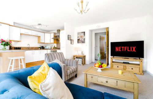 2BR Flat Near City Centre with Free Parking - Foto 23