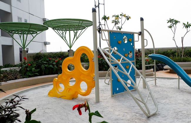 Simply 2BR with Pool View Bassura City Apartment - Foto 14