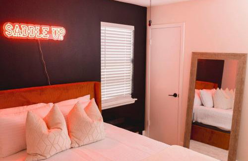 The Rodeo House - Near Rodeo Arena - Photo 39