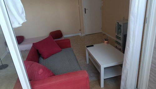 Charming 3-Bedroom Apartment in Saint-Pierre-des-Corps - Foto 3