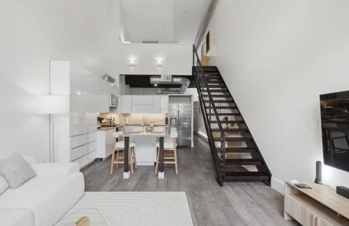 Modern Luxury Loft facing Santana Row w/Balcony - Photo 17