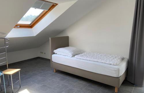 Wohnung mit 2 Einzelzimmer gemeinsamer Küchen/Bad/Balkon-Nutzung - Foto 12