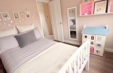 Marlow Family Retreat, Short Stroll into Town - Photo 12