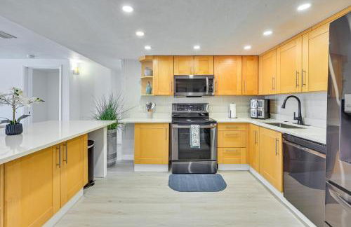 Sunset Views and Hot Tub Lakefront Holiday Retreat! - Foto 6