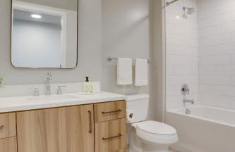 Prime Metro Proximity - Condo at Clarendon - Foto 55