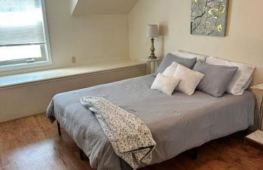 Medford Home And 2 Condos With Pool - Photo 36