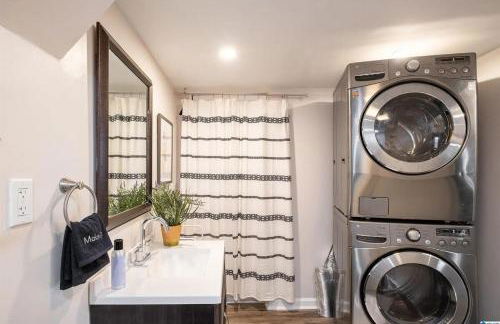 Southern Charm l 5BR l Sleeps 14 l A Location - Foto 42