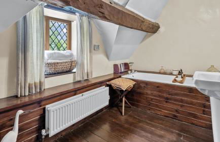 Stourton Manor - Photo 27