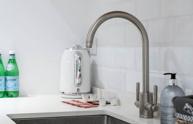 Livestay - 2 Bed Hollywood Movie Themed Apt - Foto 13