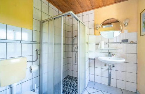 Beautiful Home In Gornje Stative - Foto 28